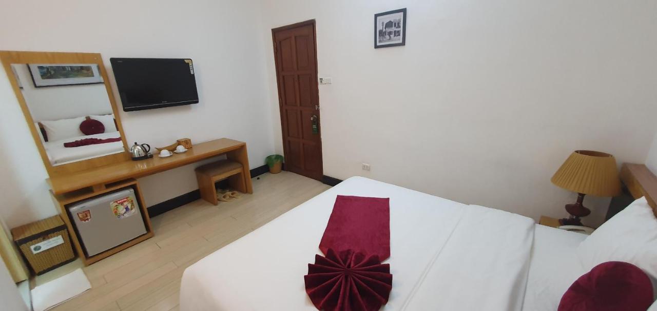 Hanoi Win Hotel & Travel Exteriör bild
