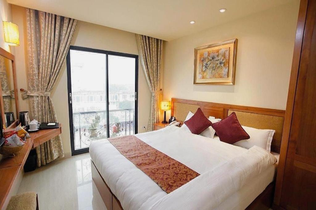 Hanoi Win Hotel & Travel Exteriör bild